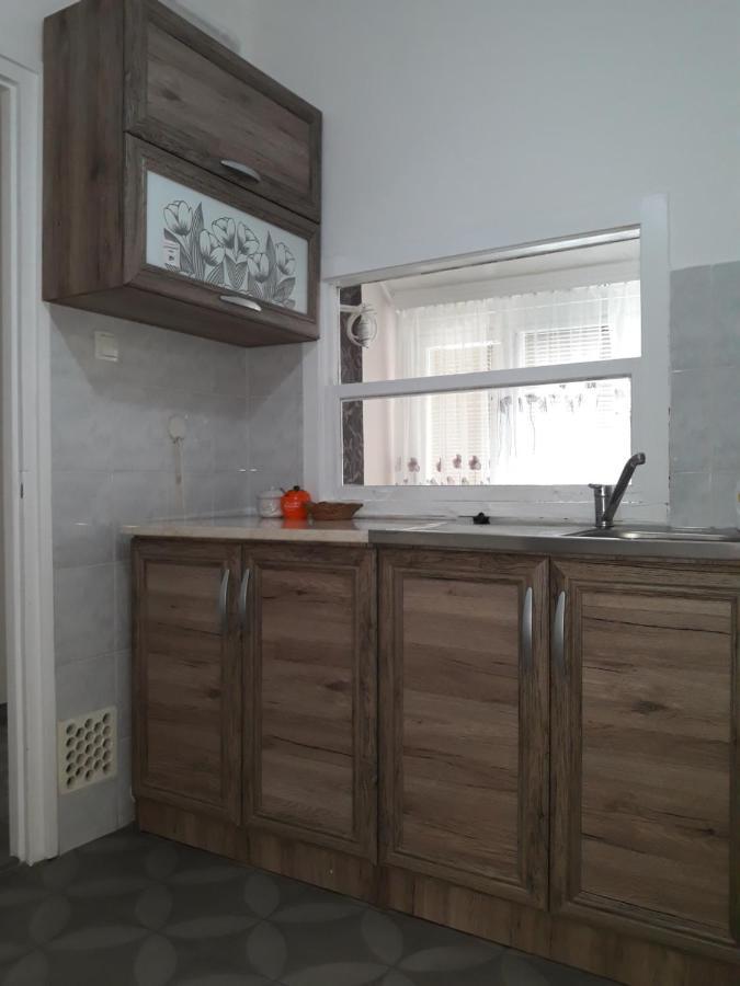 Eszterlanc Apartman Eger Appartement Buitenkant foto