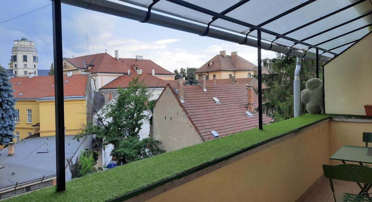 Eszterlanc Apartman Eger Appartement Buitenkant foto